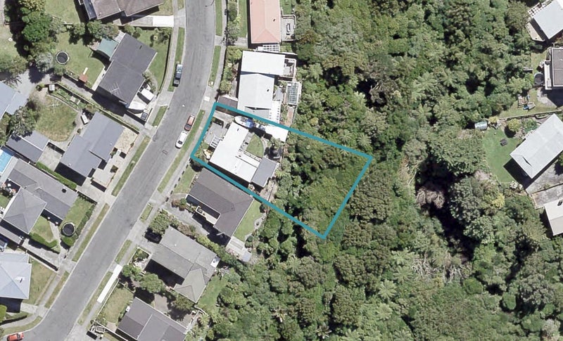 5 Laurel Grove, Maungaraki, Lower Hutt - Carousel 1