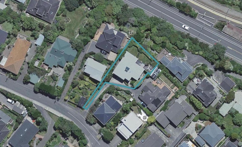 13 Lucknow Terrace, Khandallah, Wellington - Carousel 1