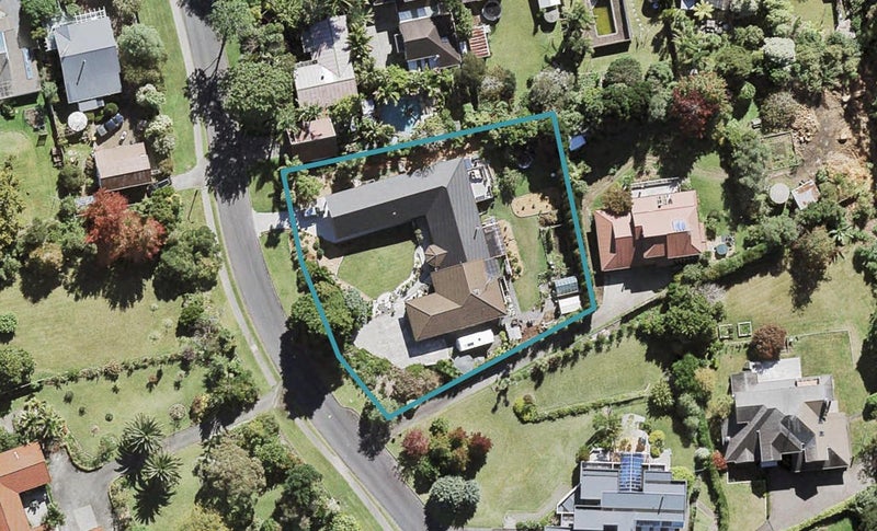 4 Wainoni Heights, Greenhithe, Auckland - Carousel 1