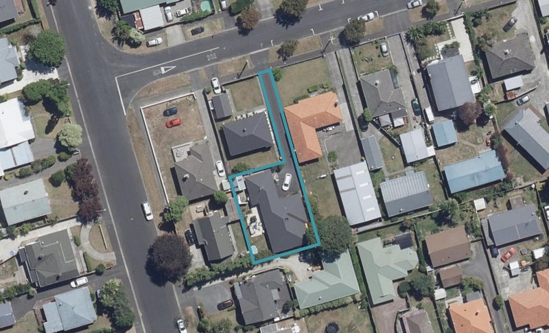 2B Bains Avenue, Hamilton East, Hamilton - Carousel 1