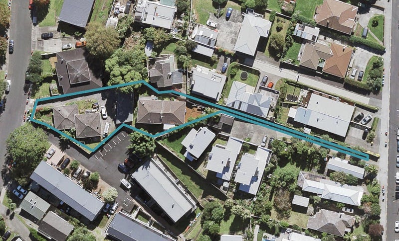 3/13 Don Croot Street, Western Springs, Auckland - Carousel 1