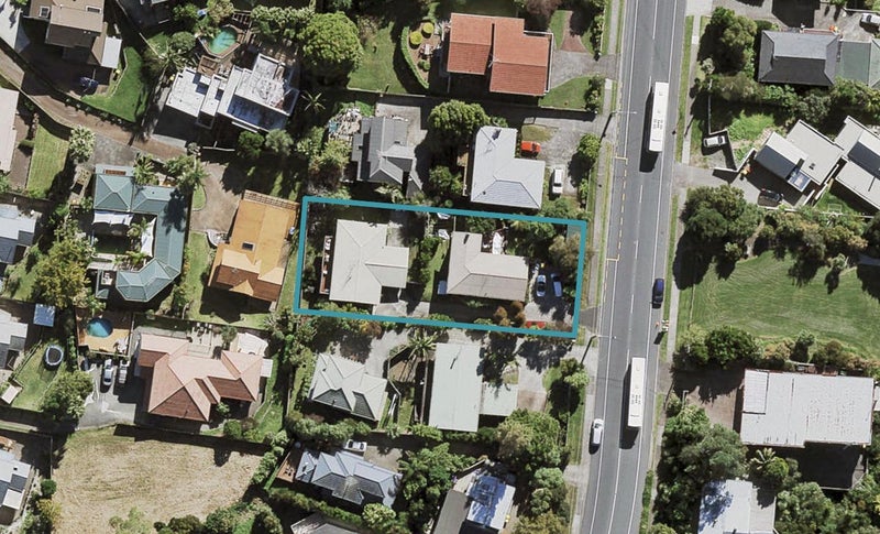 2/32 Sunset Road, Unsworth Heights, Auckland - Carousel 1