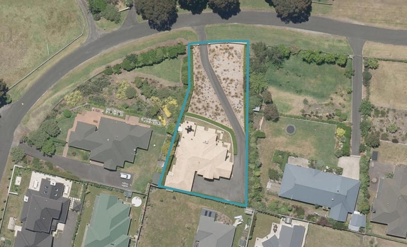 16 Edmonds Drive, Otamatea, Whanganui - Carousel 1