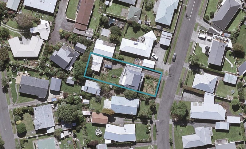 6 Manu Crescent, Upper Vogeltown, New Plymouth - Carousel 1