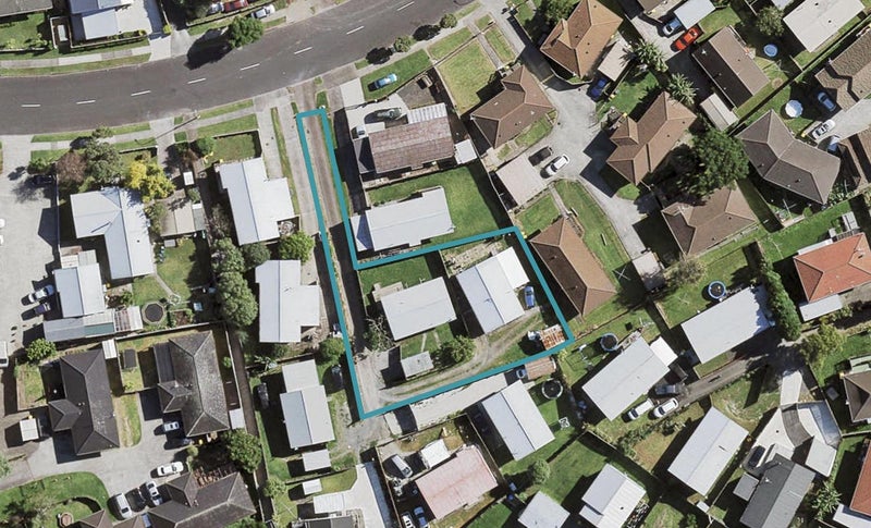 1/13 Maplesden Drive, Clendon Park, Auckland - Carousel 1