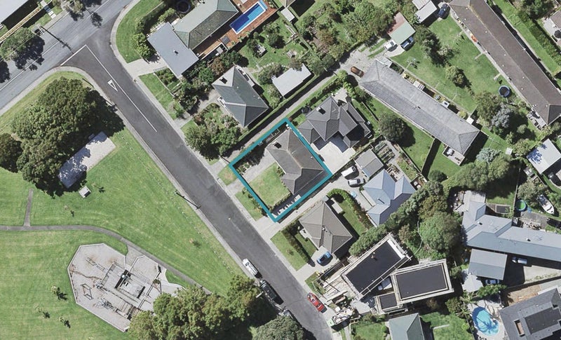 30 Wicklow Road, Narrow Neck, Auckland - Carousel 1
