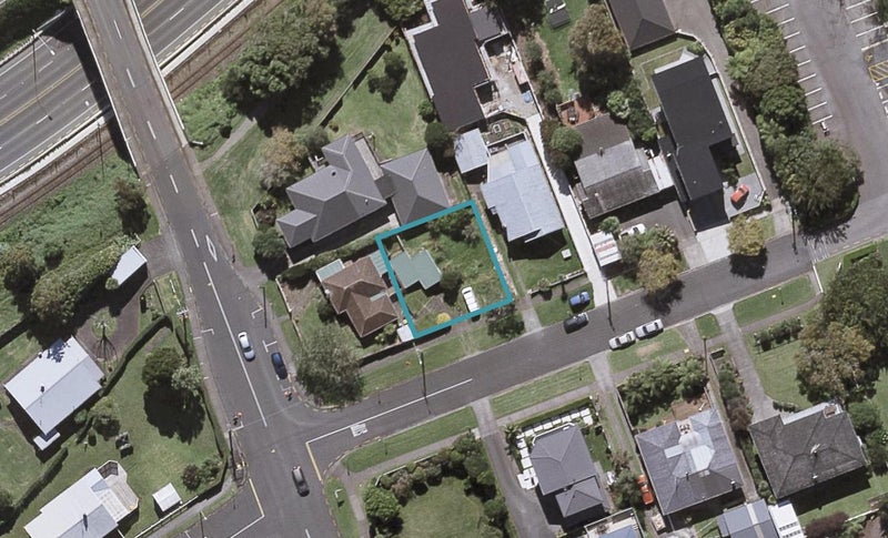 1 Pukaka Street, Strandon, New Plymouth - Carousel 1