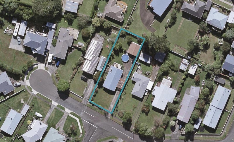 16 Bromley Place, Westown, New Plymouth - Carousel 1