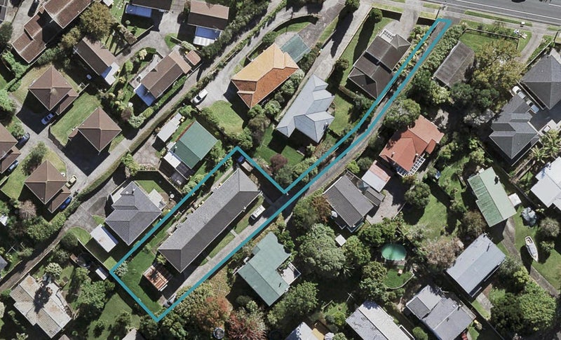 2/165 Chivalry Road, Glenfield, Auckland - Carousel 1