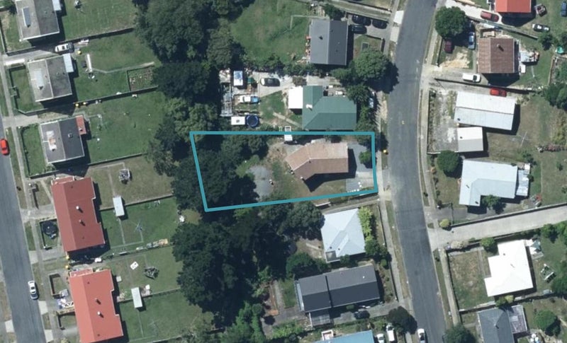 67 Waihora Crescent, Waitangirua, Porirua - Carousel 1