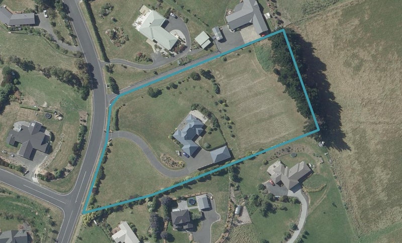 4 Wavy Knowes Drive, Waldronville, Dunedin - Carousel 1