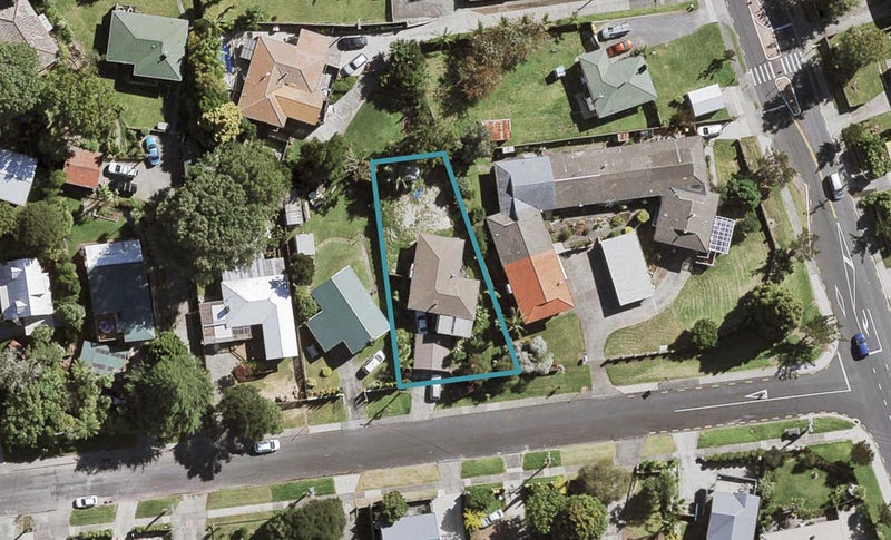 5 Ribblesdale Road, Henderson, Auckland - Carousel 1