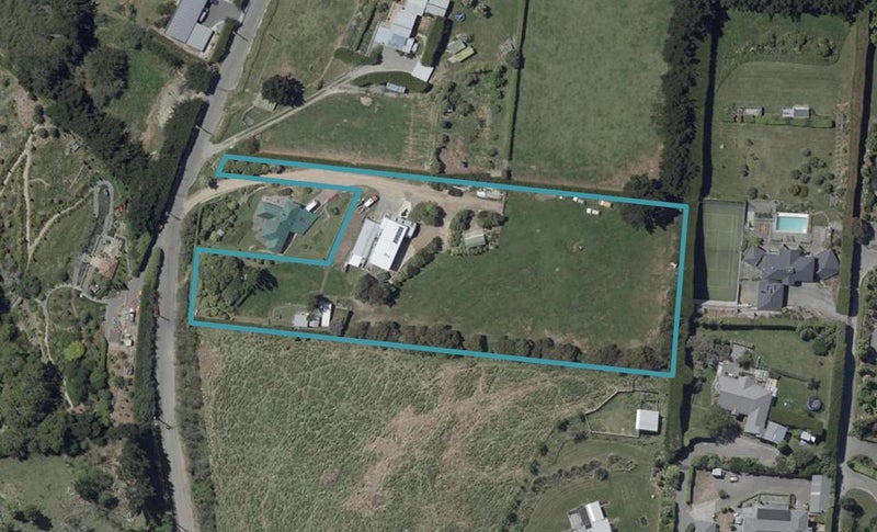 203 Moncks Spur Road, Mount Pleasant, Christchurch - Carousel 1