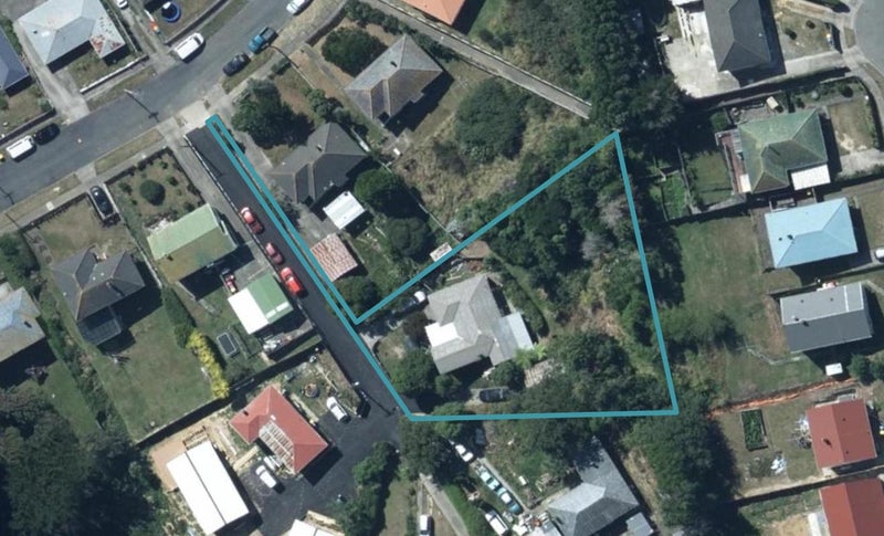 17 Dorset Grove, Cannons Creek, Porirua - Carousel 1
