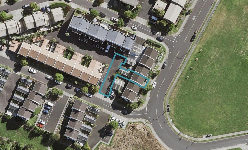 19 Mt Lebanon Lane, Henderson, Auckland - Carousel 1