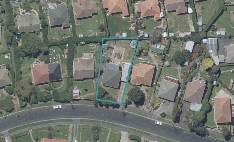 23 Forresbank Avenue, Wakari, Dunedin - Carousel 1
