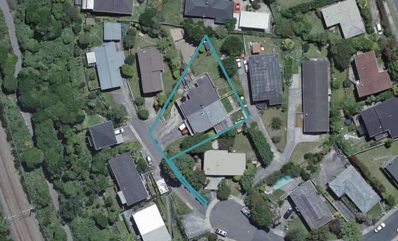 14A Florio Terrace, Tawa, Wellington - Carousel 1