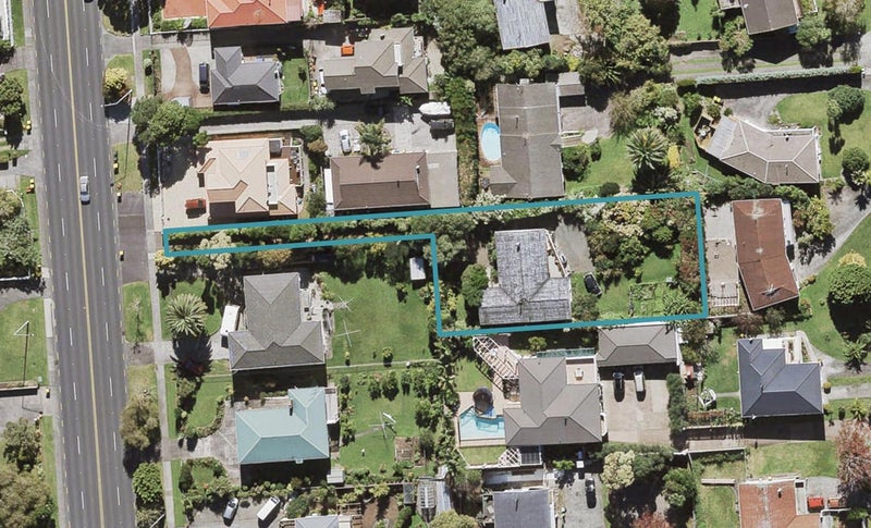 4277 Great North Road, Glendene, Auckland - Carousel 1