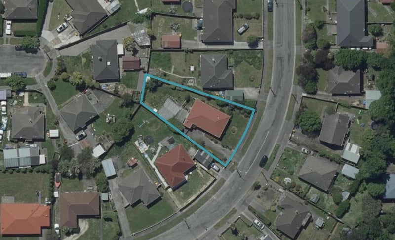 33 Rowcliffe Crescent, Avonside, Christchurch - Carousel 1