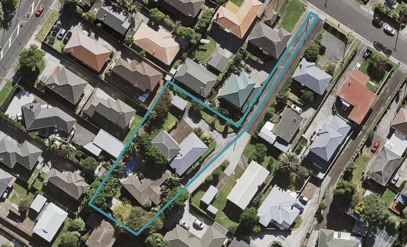 38 Haughey Avenue, Three Kings, Auckland - Carousel 1