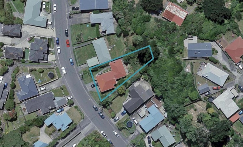 27 Black Rock Road, Newlands, Wellington - Carousel 1
