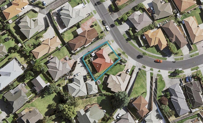 21 Mt Lebanon Crescent, The Gardens, Auckland - Carousel 1
