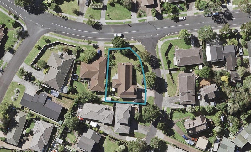 1 Kallaroo Place, Botany Downs, Auckland - Carousel 1