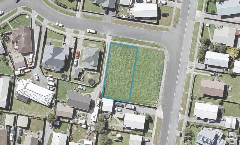 3 Grimsby Grove, Wainuiomata, Lower Hutt - Carousel 1