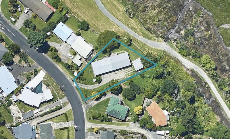 8B Lloyd Street, Parkvale, Tauranga - Carousel 1