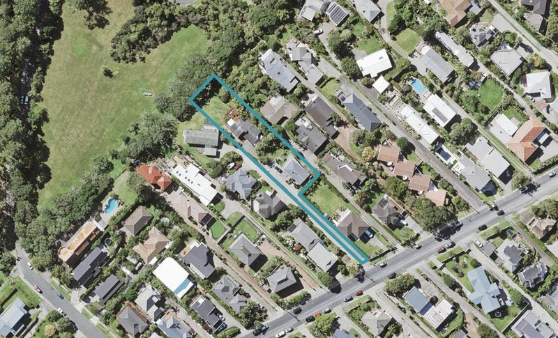 1/128 Aberdeen Road, Campbells Bay, Auckland - Carousel 1