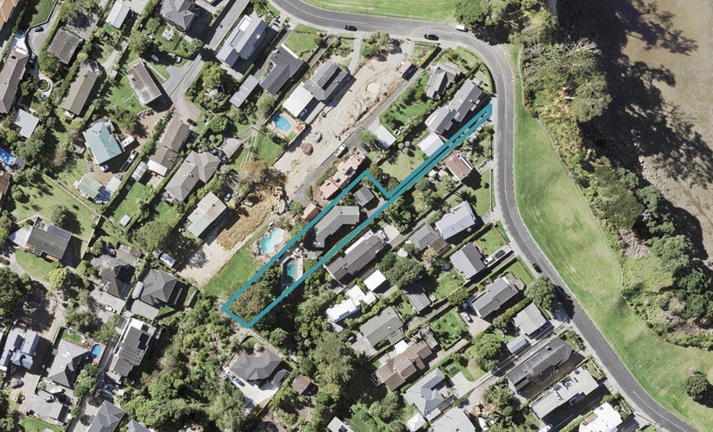59 Marine Parade, Mellons Bay, Auckland - Carousel 1