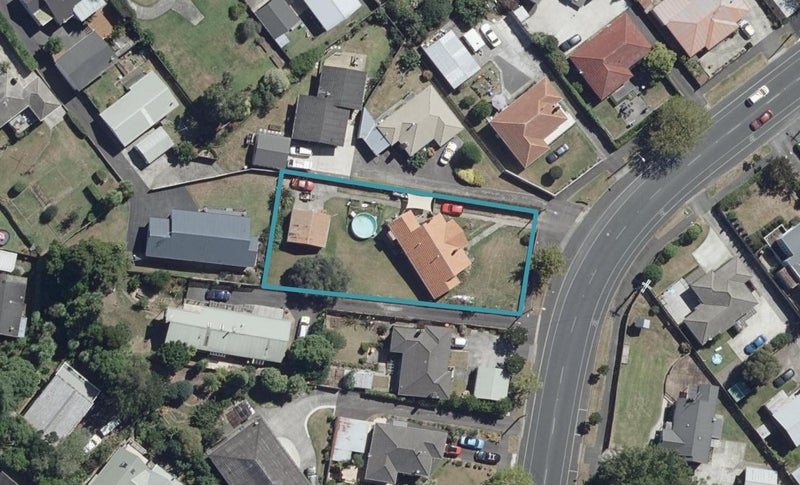 114 Maeroa Road, Maeroa, Hamilton - Carousel 1