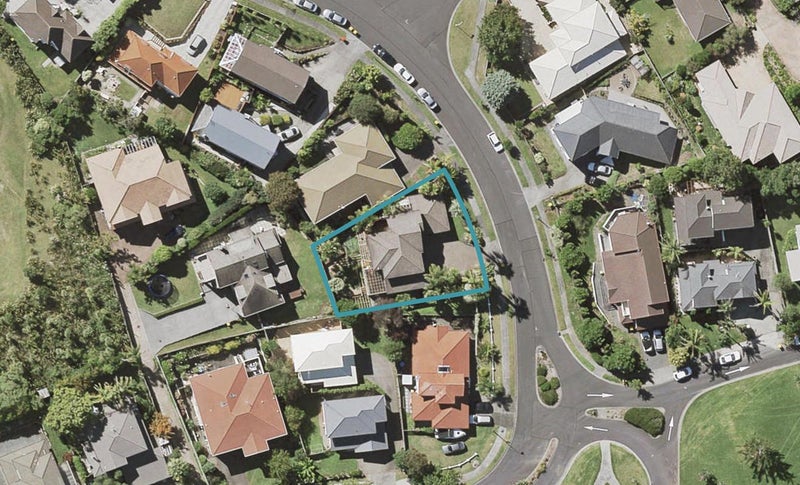 13 Arirang Rise, Pinehill, Auckland - Carousel 1