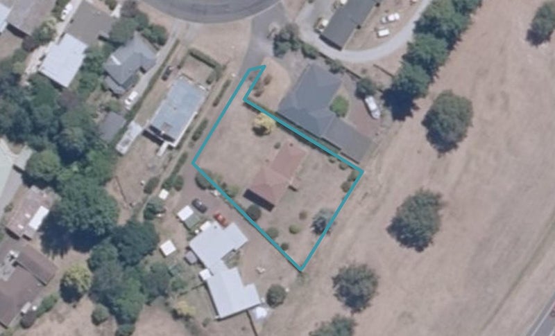 25 Charles Crescent, Rainbow Point, Taupō - Carousel 1