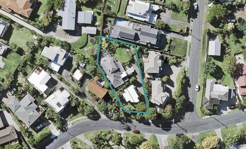 2/37 Channel View Road, Campbells Bay, Auckland - Carousel 1