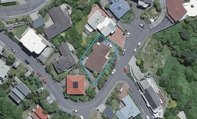 7 Mataroa Avenue, Northland, Wellington - Carousel 1