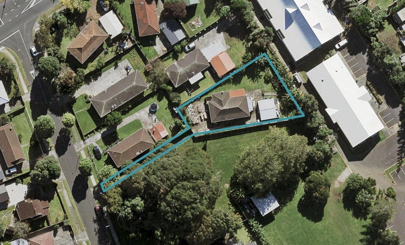 8 Dewhurst Place, Favona, Auckland - Carousel 1