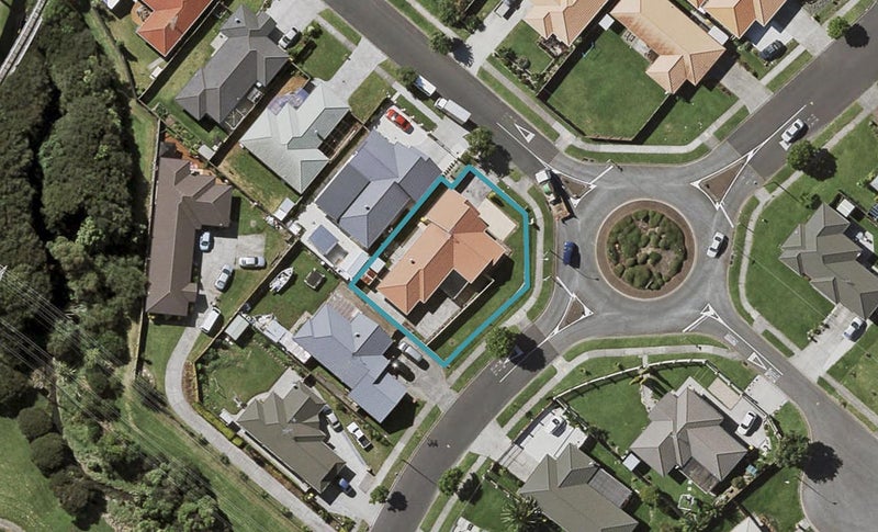 35 Medvale Avenue, Flat Bush, Auckland - Carousel 1