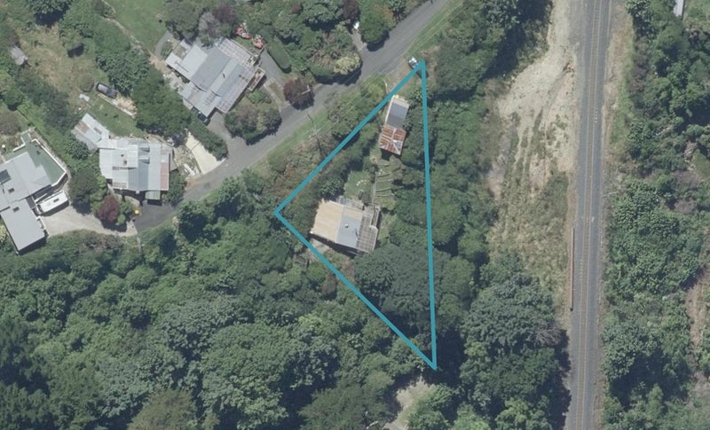 17A Henry Street, Careys Bay, Port Chalmers - Carousel 1