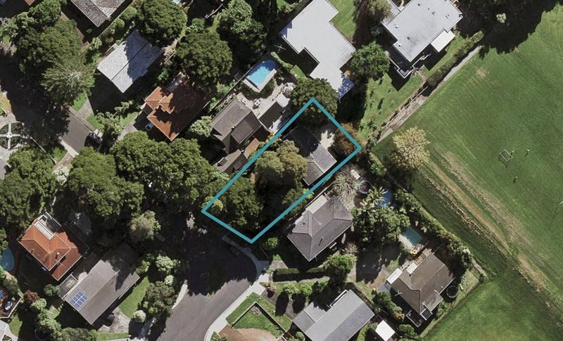 16 Northgrove Avenue, Hillcrest, Auckland - Carousel 1