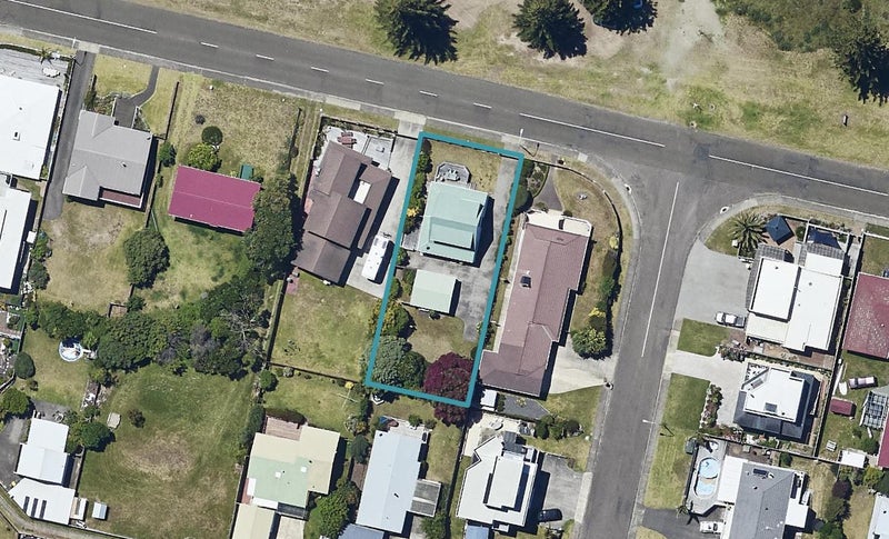 198 Ocean Road, Ohope, Ōhope - Carousel 1