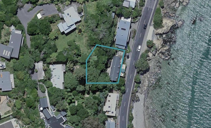 415 Karaka Bay Road, Karaka Bays, Wellington - Carousel 1