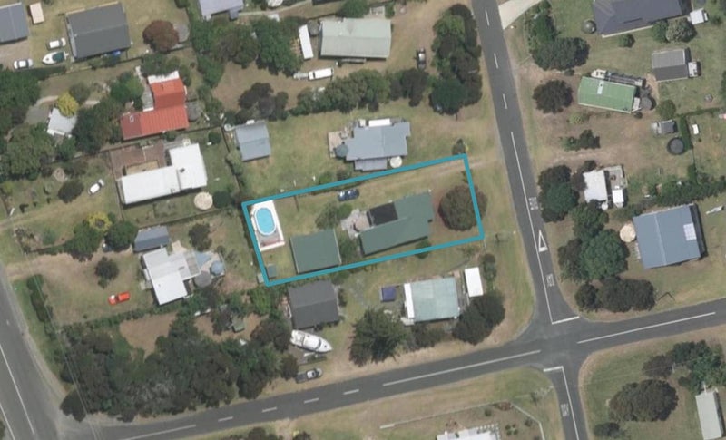 13 Dey Street, Mangawhai Heads, Mangawhai - Carousel 1