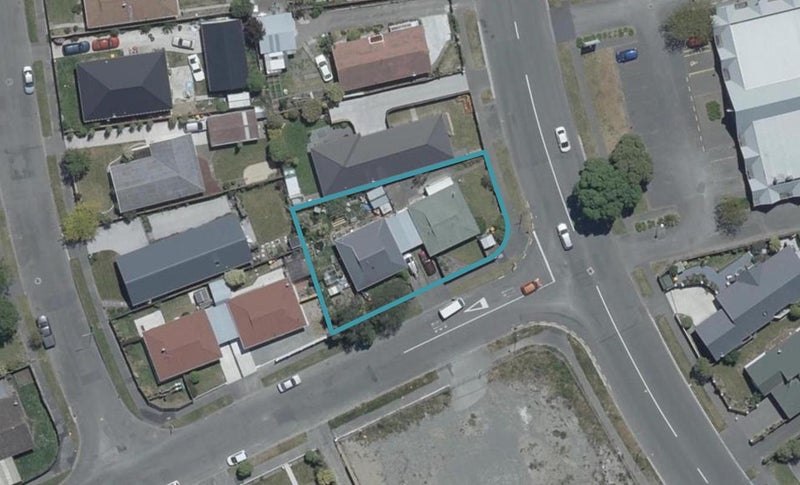 2/173 Queenspark Drive, Parklands, Christchurch - Carousel 1