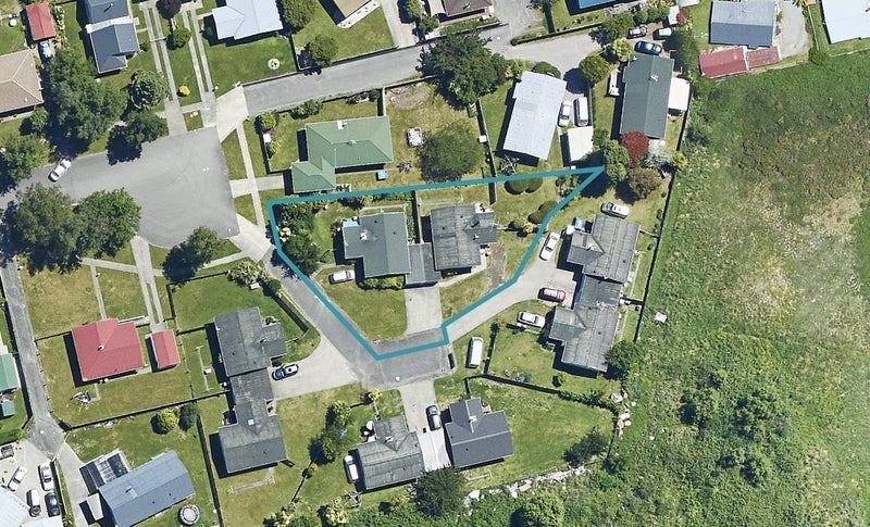 39A Matthew Place, Kawaha Point, Rotorua - Carousel 1