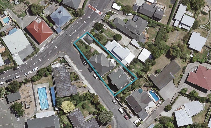 24 Napier Terrace, Hospital Hill, Napier - Carousel 1