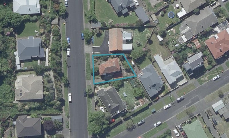 51 Norfolk Street, Saint Clair, Dunedin - Carousel 1