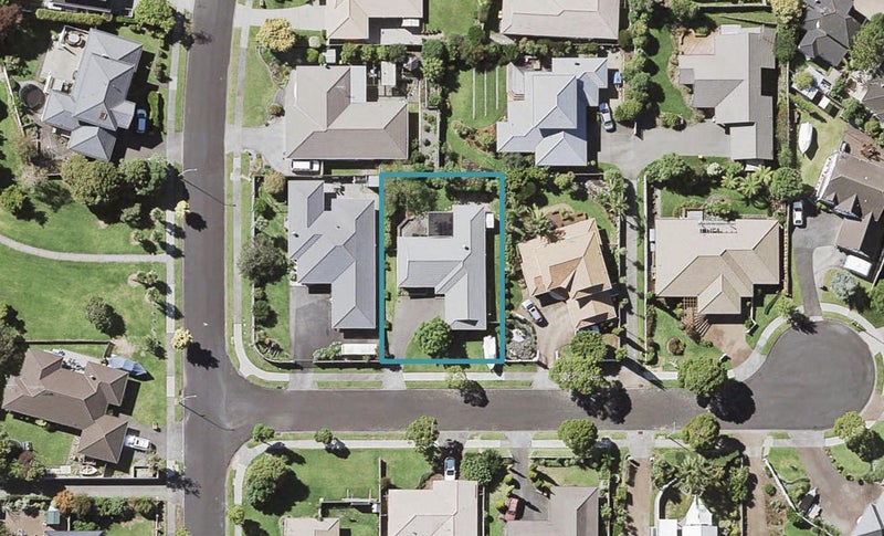 4 Sligo Place, Somerville, Manukau - Carousel 1