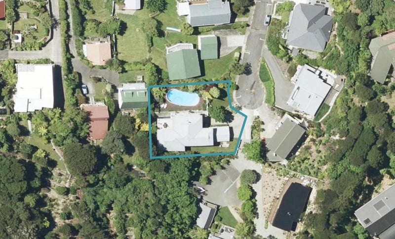 10 Finlay Grove, Waikawa, Picton - Carousel 1