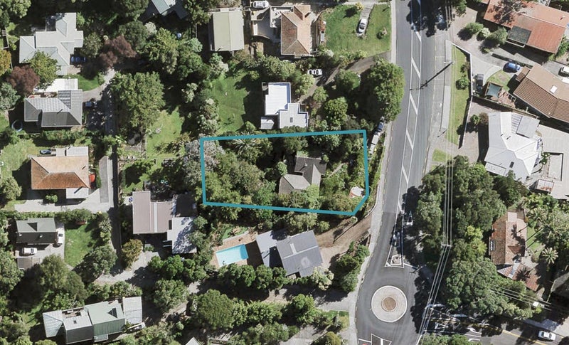 263 Titirangi Road, Titirangi, Auckland - Carousel 1